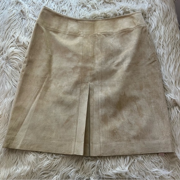 Madison Studio Suede Leather Mini Skirt Front Slit Beige Women’s Size 14 - Picture 1 of 8